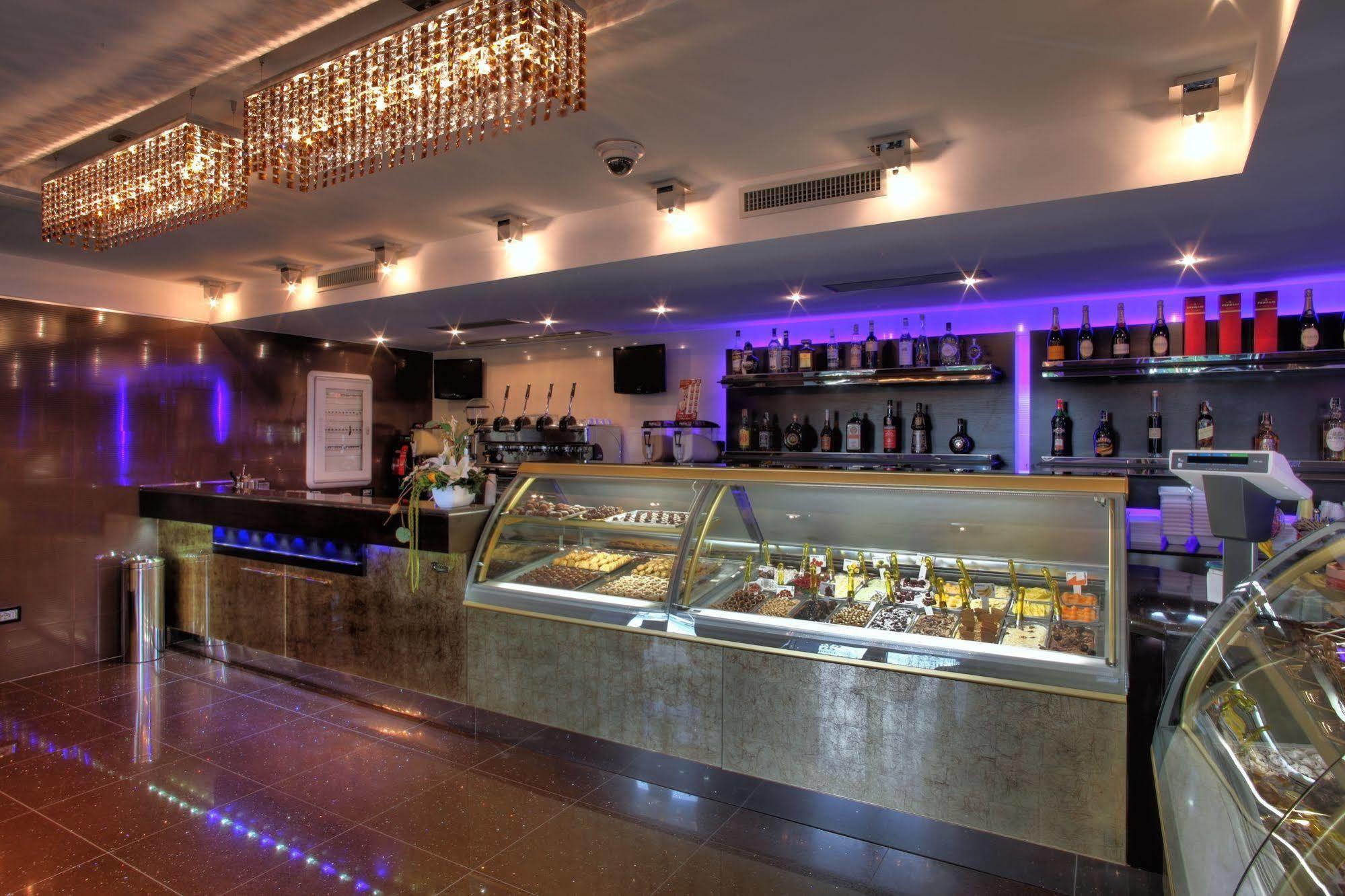 Hotel Cenacolo Somma Vesuviana Dış mekan fotoğraf